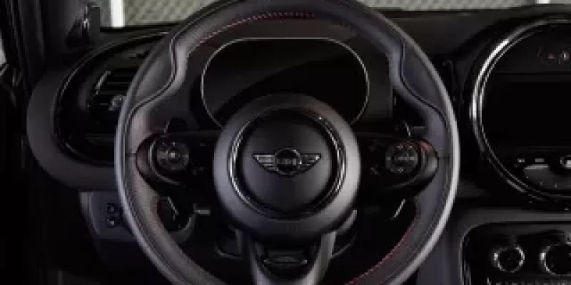 JCW LEATHER STEERING WHEEL.