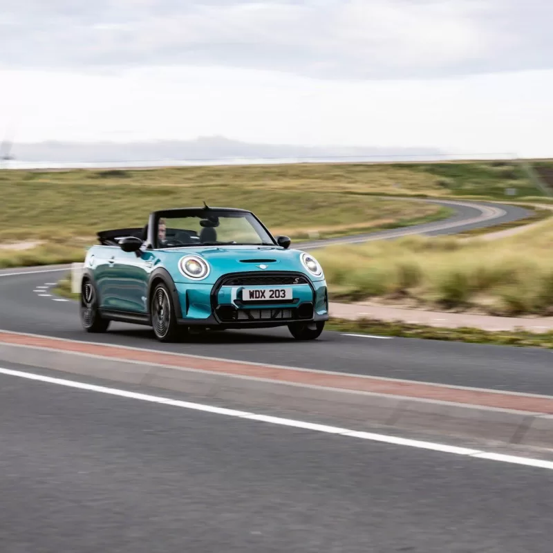 Celebrating 30 years of the Convertible: The MINI Convertible Seaside Edition